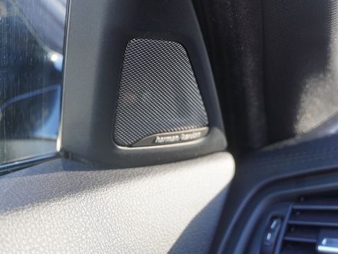 Used 2016 BMW 550i xDrive Sedan image 40