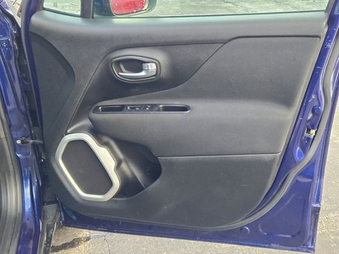 Used 2020 Jeep Renegade Latitude image 5