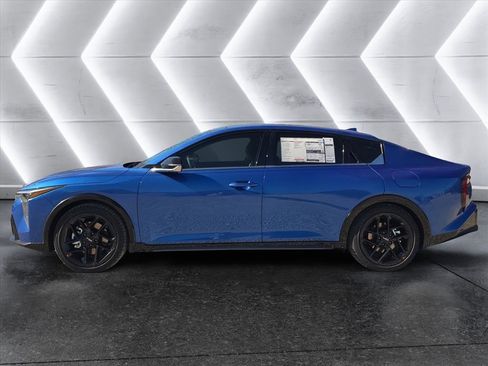 New 2025 Kia K4 GT-Line Turbo image 2