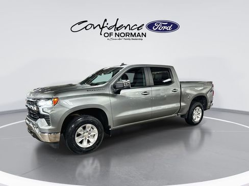 Used 2025 Chevrolet Silverado 1500 LT image 4