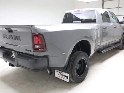 New 2026 RAM 3500 Tradesman AWD/4WD image 5
