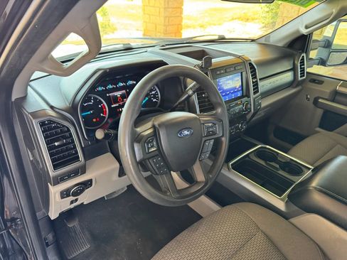Used 2020 Ford F250 XLT w/ XLT Premium Package AWD/4WD image 11