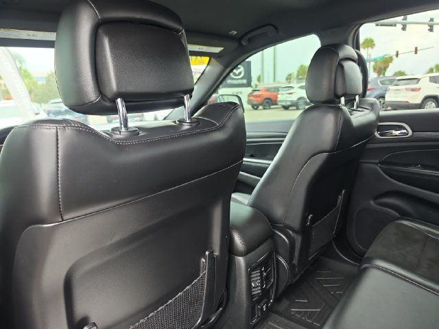 Used 2021 Jeep Grand Cherokee Laredo X AWD/4WD image 13
