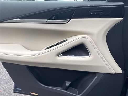 Used 2025 INFINITI QX60 Sensory w/ Vision Package image 16