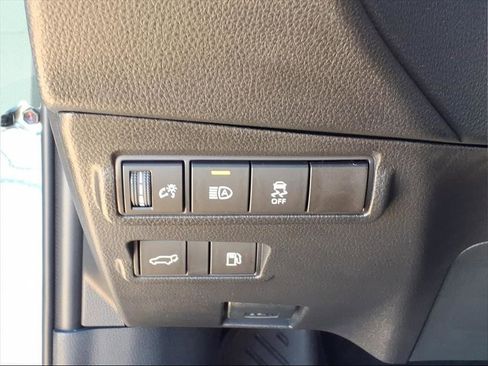 Certified 2026 Toyota Corolla Cross XSE image 17