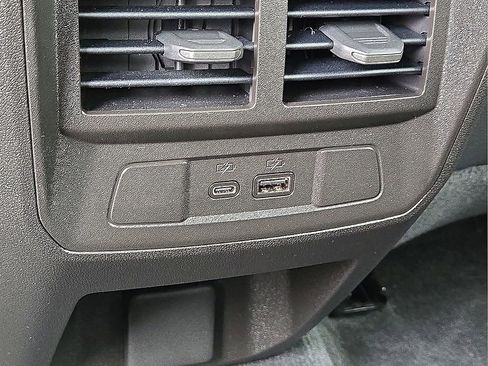 Used 2025 Chevrolet Colorado Z71 w/ Technology Package image 15