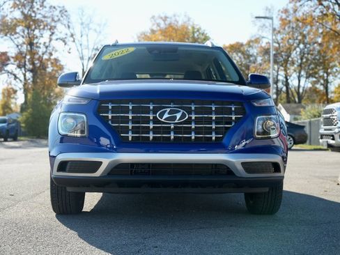Used 2022 Hyundai Venue SEL w/ Cargo Package image 3