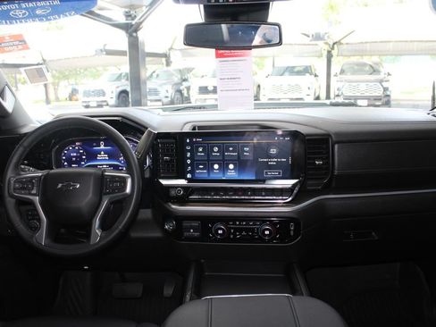Used 2025 Chevrolet Silverado 2500 LT w/ Trail Boss Package AWD/4WD image 23