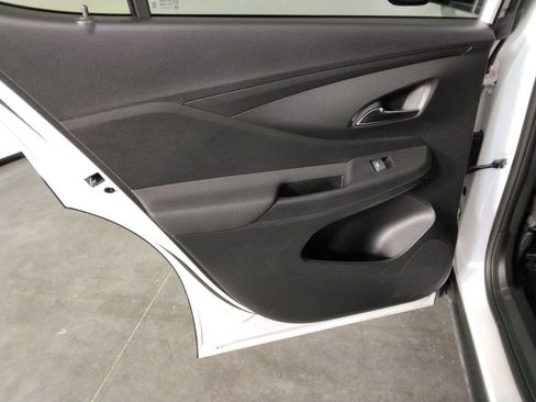 Used 2025 Buick Envista Preferred image 32