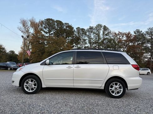 Used 2004 Toyota Sienna XLE image 1