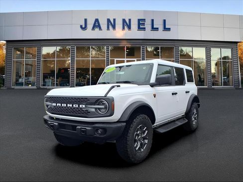 New 2025 Ford Bronco Badlands AWD/4WD image 1