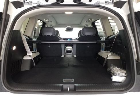 Certified 2026 Hyundai Ioniq 9 Limited AWD/4WD image 14