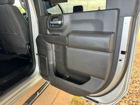 Used 2023 Chevrolet Silverado 3500 LT AWD/4WD image 25
