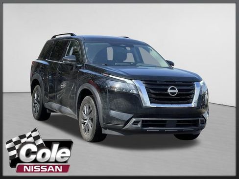 Used 2024 Nissan Pathfinder SV AWD/4WD image 1