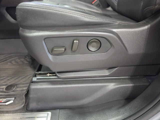 Used 2024 Chevrolet Silverado 1500 LTZ AWD/4WD image 21