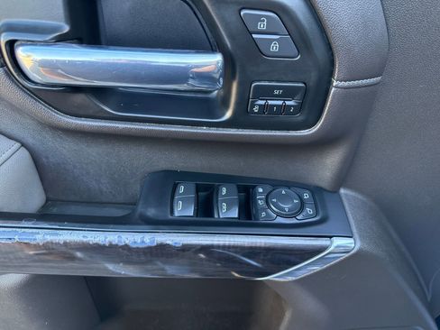 Used 2022 Chevrolet Silverado 2500 LTZ w/ LTZ Plus Package image 11