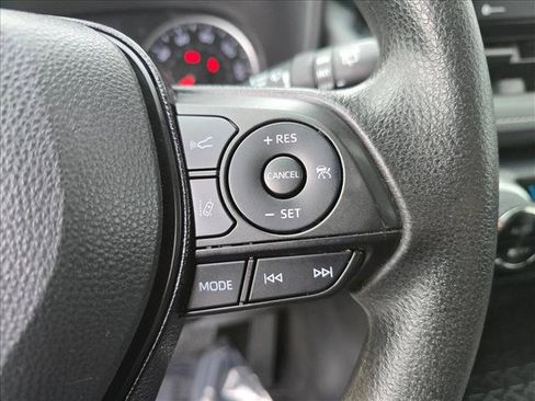 Used 2021 Toyota RAV4 XLE AWD/4WD image 22