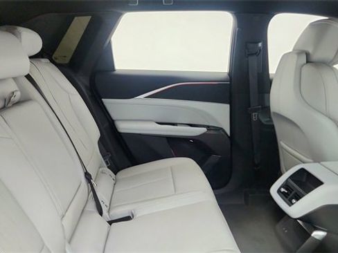 Used 2025 Cadillac Lyriq Sport image 25