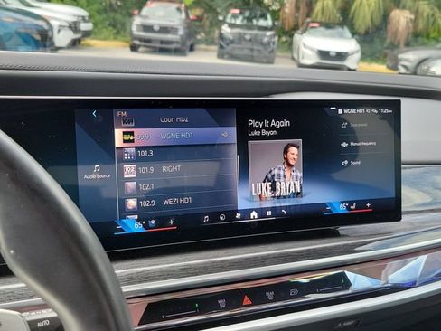 Used 2025 BMW 740i RWD image 28