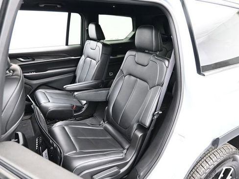 Used 2025 Jeep Grand Cherokee L Limited AWD/4WD image 26