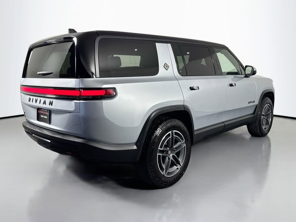 Used 2025 Rivian R1S Adventure Dual AWD/4WD image 5