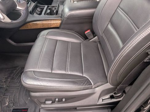 Used 2018 GMC Yukon XL Denali w/ Open Road Package AWD/4WD image 19