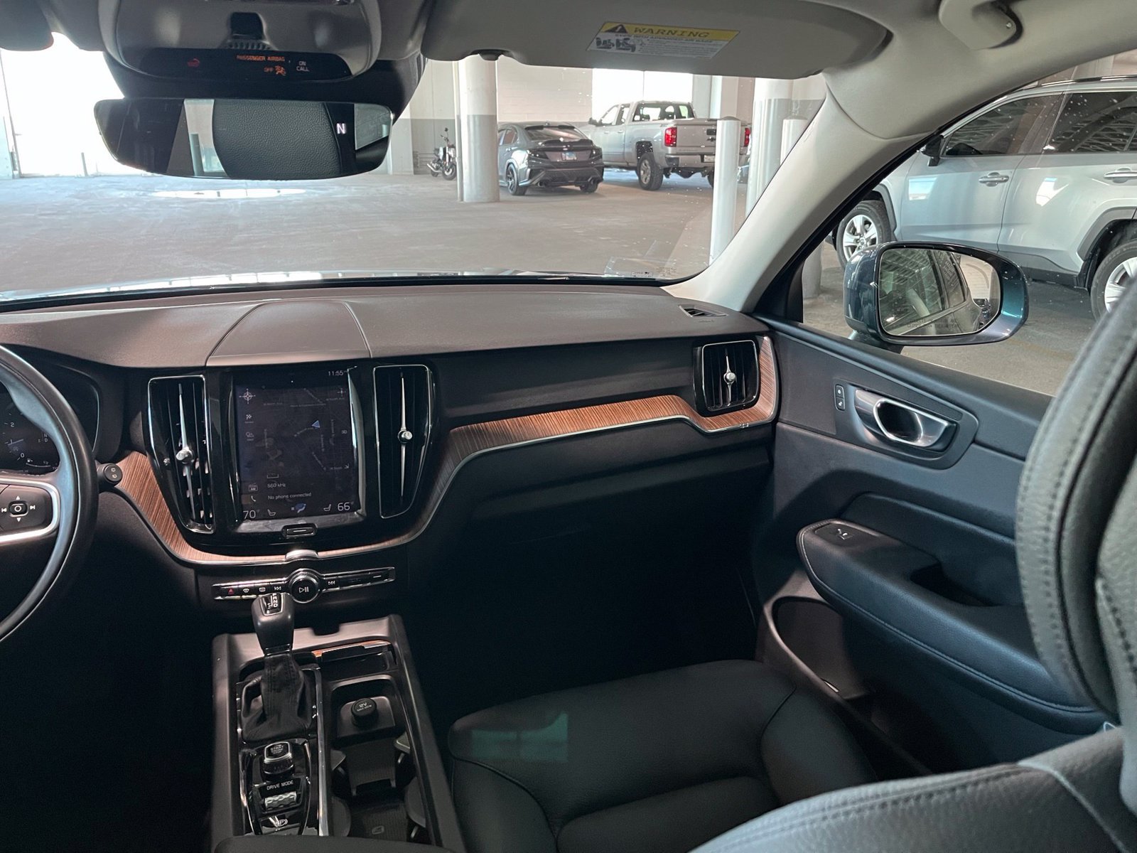 Used 2021 Volvo XC60 T6 Momentum w/ Premium Package AWD/4WD image 42