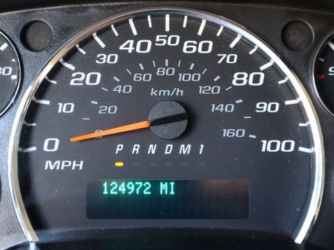 Used 2017 Chevrolet Express 2500 image 39