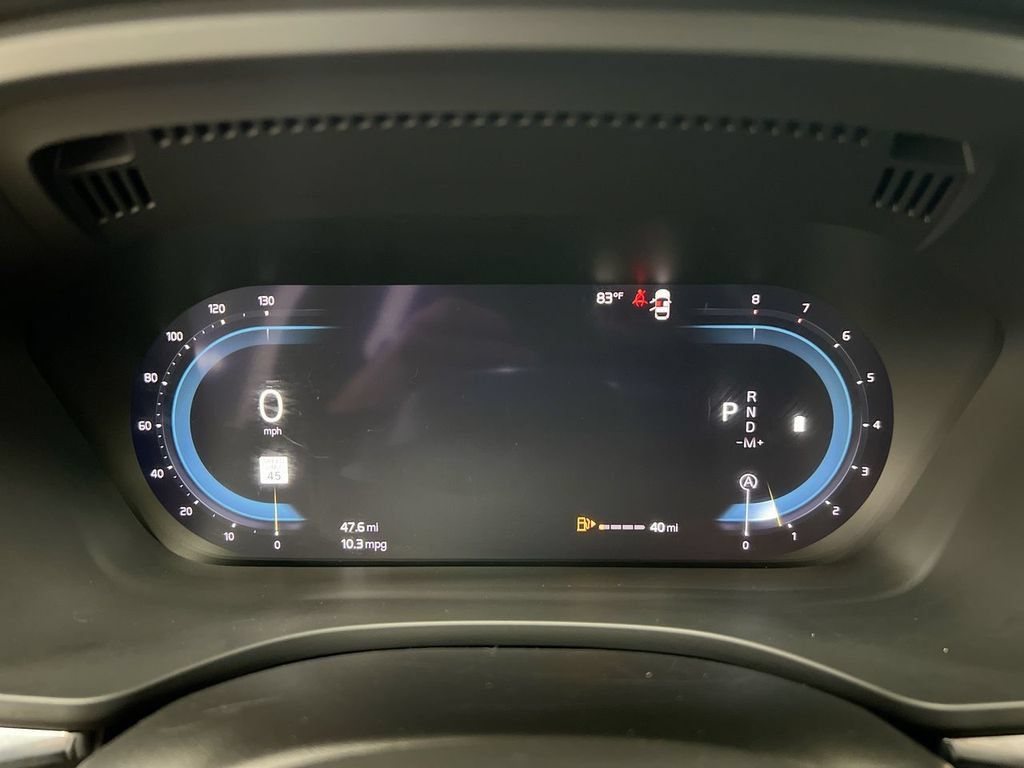 Used 2023 Volvo XC60 B5 Plus AWD/4WD image 12