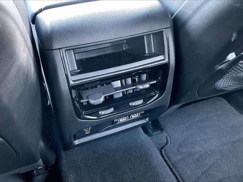 Certified 2023 Jeep Grand Cherokee Altitude AWD/4WD image 17