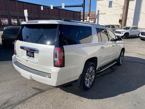 Used 2017 GMC Yukon XL Denali w/ Open Road Package AWD/4WD image 6