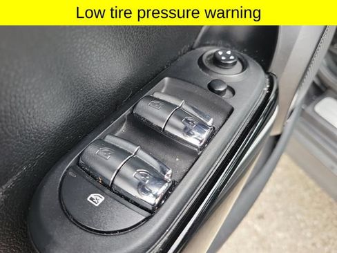 Used 2021 MINI Cooper 4-Door Hardtop FWD image 22