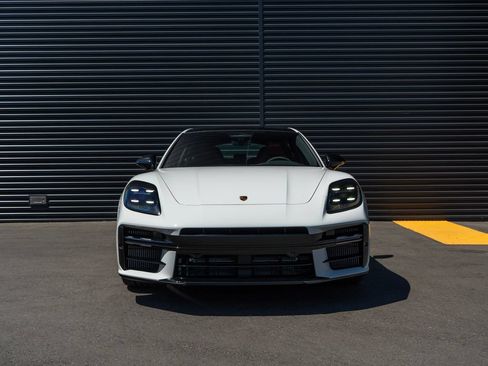 New 2026 Porsche Panamera RWD image 6
