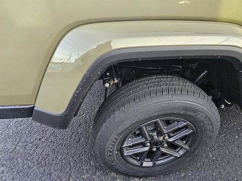 New 2026 Jeep Gladiator Sport image 8