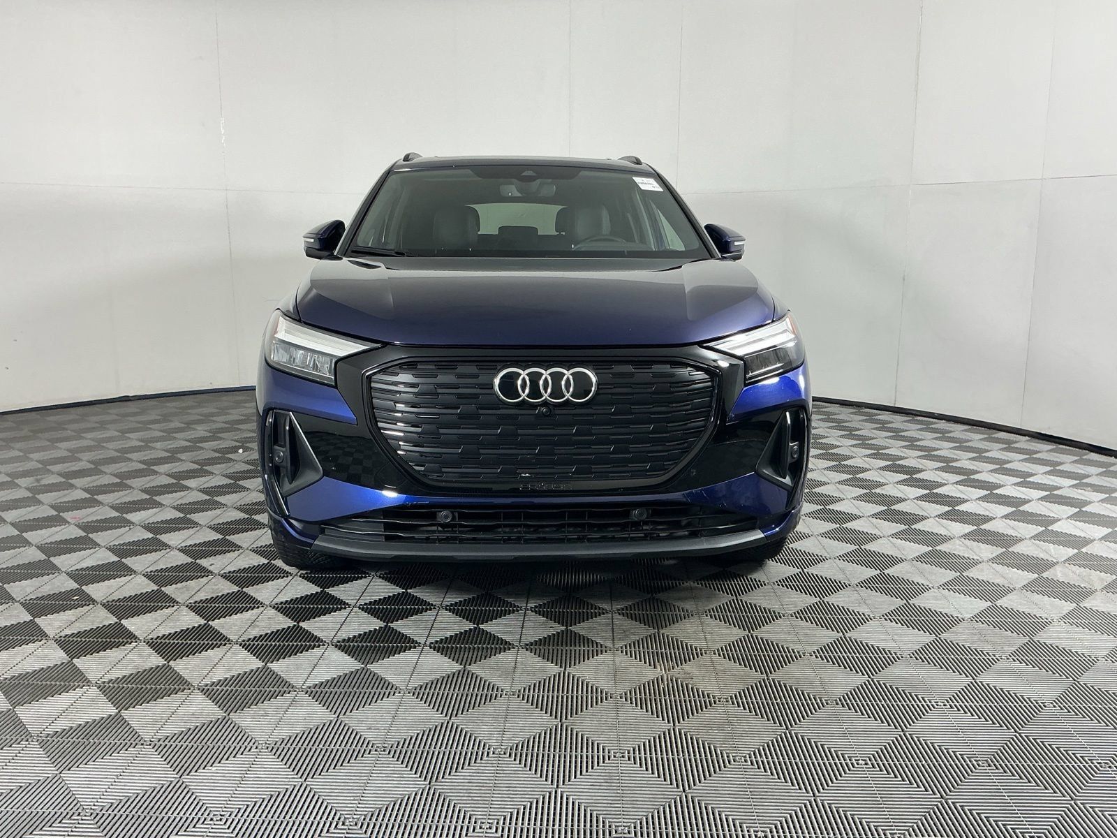 Used 2023 Audi Q4 e-tron Premium w/ Convenience Package AWD/4WD image 2