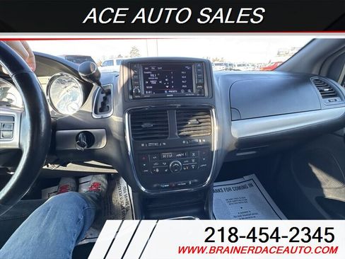 Used 2019 Dodge Grand Caravan GT FWD image 16
