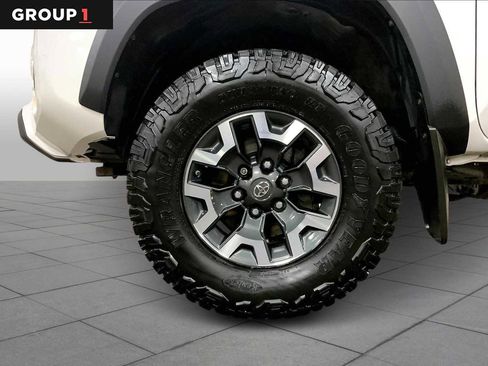 Certified 2020 Toyota Tacoma TRD Off-Road image 11