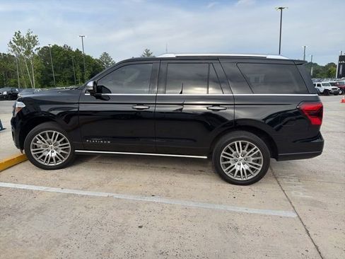 Certified 2023 Ford Expedition Platinum AWD/4WD image 8
