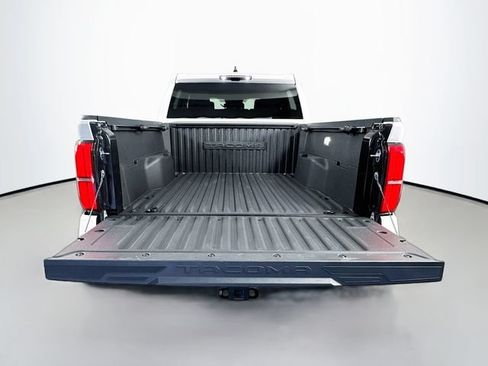 Certified 2025 Toyota Tacoma TRD Off-Road AWD/4WD image 27