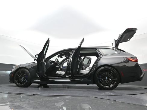 New 2027 BMW M5 Touring AWD/4WD image 42