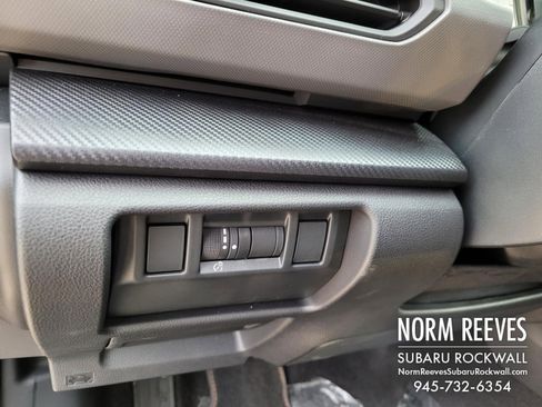 Certified 2025 Subaru Crosstrek 2.5i Limited w/ Crosstrek Mirror Package image 28