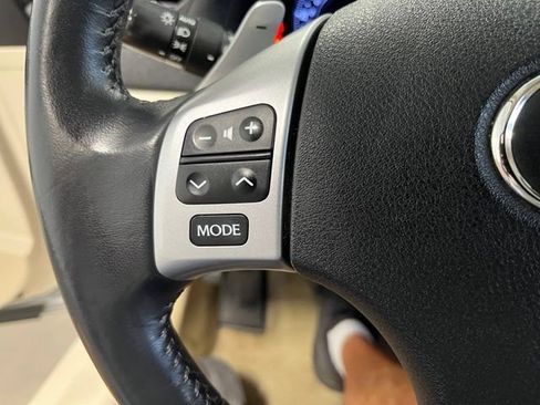 Used 2012 Lexus IS 250C RWD image 18