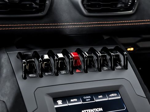 Used 2021 Lamborghini Huracan STO image 34