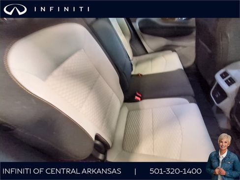 Used 2020 GMC Terrain SLE image 18