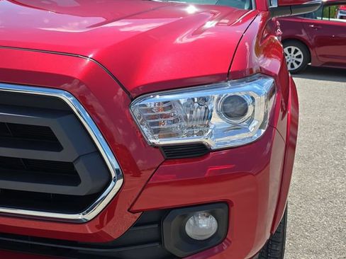 Used 2023 Toyota Tacoma SR5 w/ Technology Package AWD/4WD image 31
