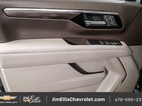 Certified 2025 Chevrolet Tahoe LT AWD/4WD image 6