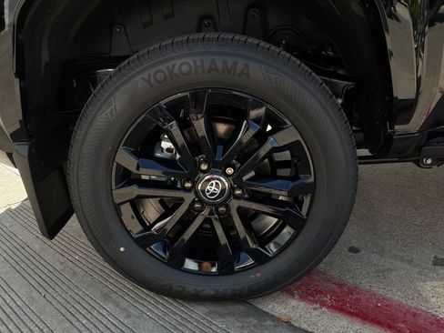 New 2026 Toyota 4Runner 4WD image 8