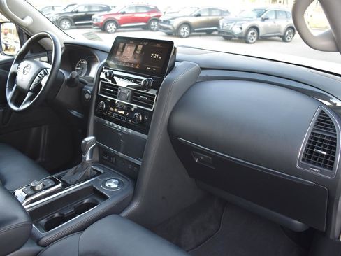 Used 2024 Nissan Armada SV image 75