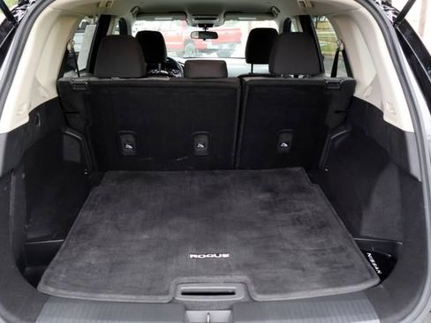 Used 2022 Nissan Rogue SV image 21