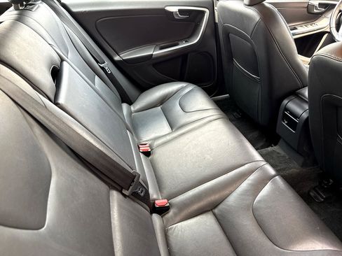 Used 2016 Volvo V60 T5 Premier image 44